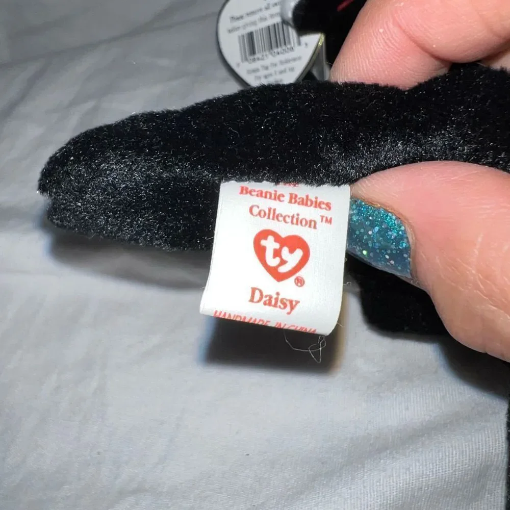 TY Original Beanie Baby “Daisy” Style 4006 1994
